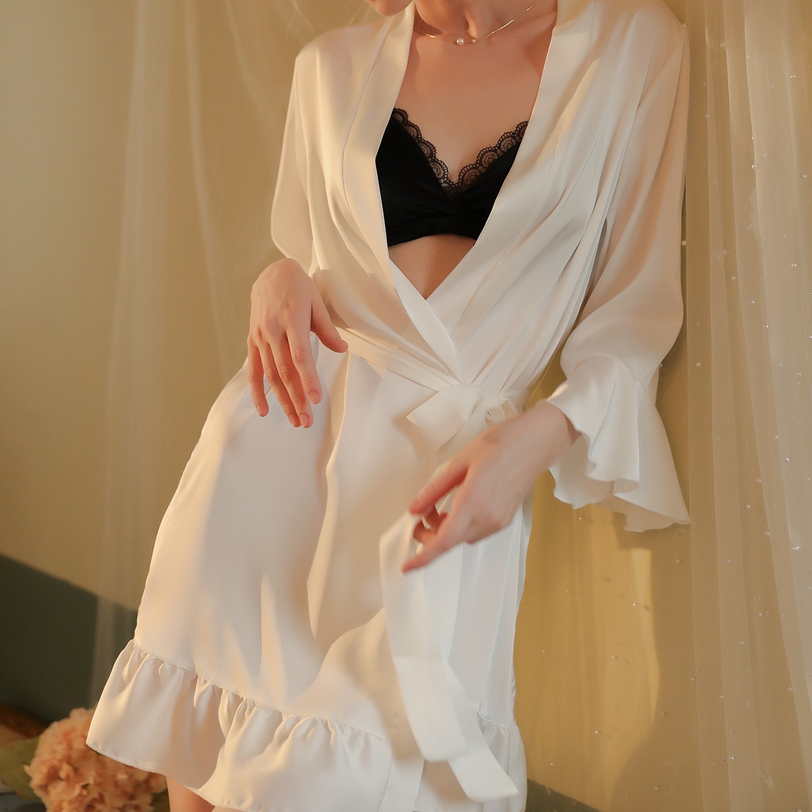 thumbnail image 2 of Lencería sexy de seda para mujer con mangas con volantes, ropa de dormir otoño-invierno, tallas S-L, 2 of 8